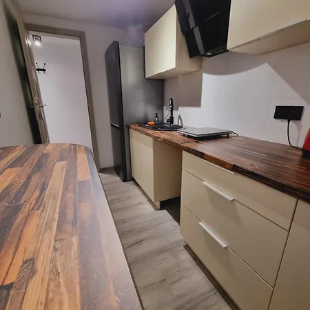 아파트 Paula 옐레니아구라